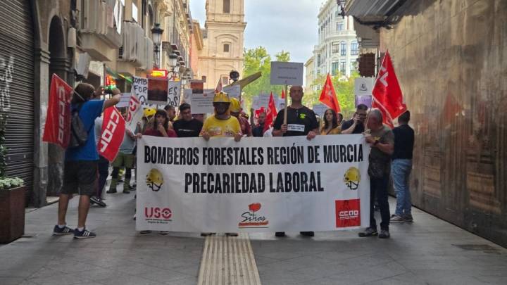 Cuarta protesta de los bomberos forestales en la Región de Murcia