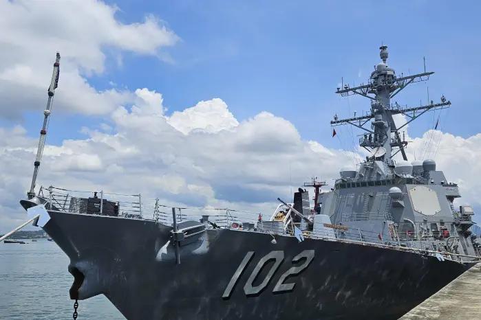 Buques de armada EEUU pagan peaje a su paso por Canal de Panamá