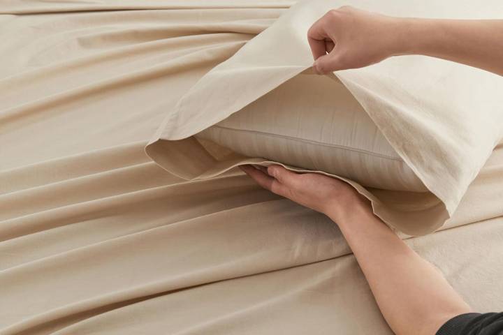 These $67 Linen Sheets Stay ‘Cool and Comfortable All Night’