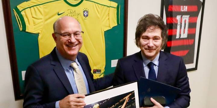 Primera reunión del equipo económico post derrota electoral: Milei y Caputo reciben al presidente del BID
