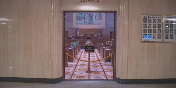 LIVE: Oregon Senate meets to decide on transportation bill