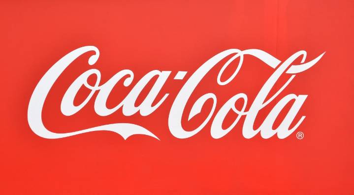 Experto revela mensaje secreto que Coca-Cola esconde en su logo