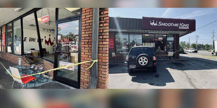 Employee injured after teen crashes into Murfreesboro Smoothie King