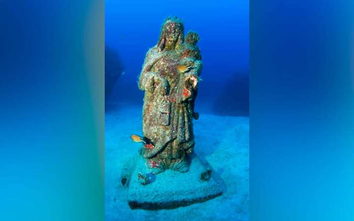 La espectacular Virgen submarina de Tenerife: pesa 800 kilos y no es visitable por cualquiera