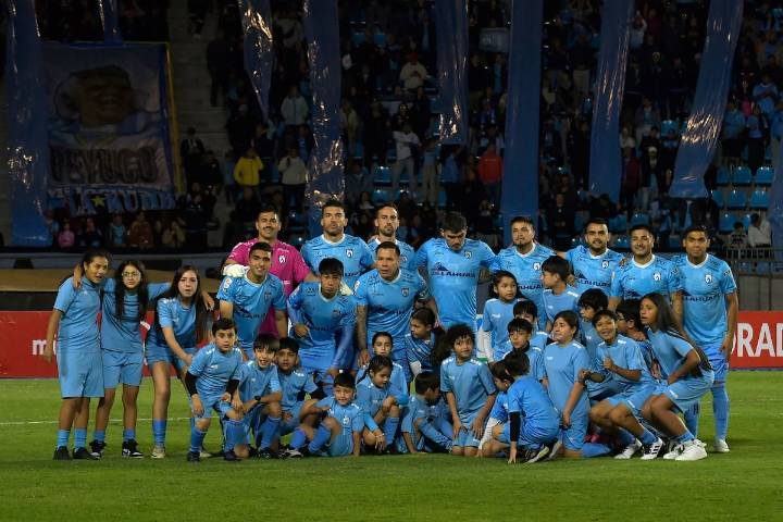 “Menos carrete, más corazón”: hinchas de Deportes Iquique rayan el centro de entrenamiento y exigen la salida del DT