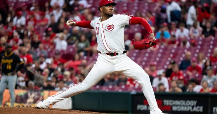 Pirates top Reds 4-3 in 11 innings, prevent Cincinnati from gaining ground in the NL wild