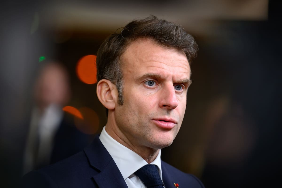 Francia: Parlamento tumba gobierno de Macron y obliga nombrar nuevos ministros