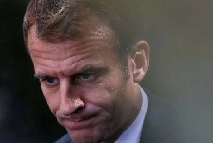 La crisis política y social que afronta Macron
