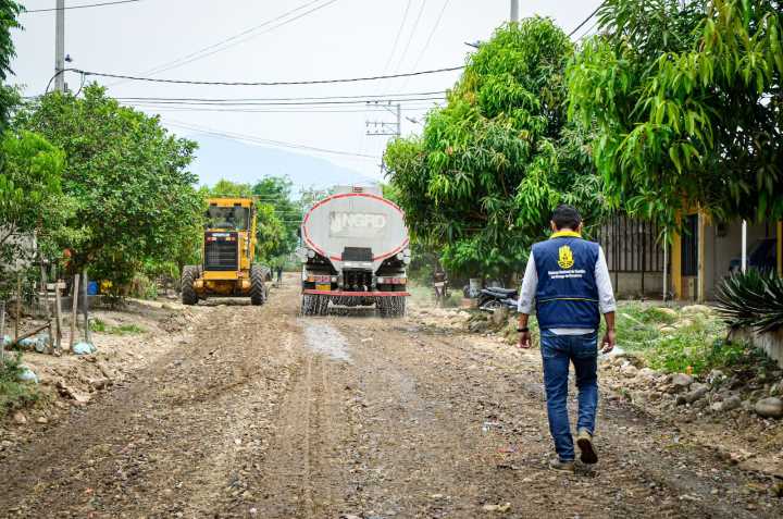 Gestión del Riesgo de Casanare mejora las vías de Villa David en Yopal