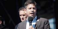 Kicillof suma más recorridas por el conurbano en el día final de campaña