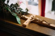 Un joven se presentó a su propio funeral en Tucumán y abrió una incógnita sobre el cuerpo que velaba su familia