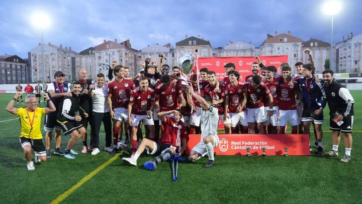 El Laredo logra su primer título de la temporada al ganar su tercera Copa RFEF