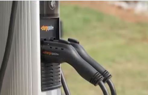 Las Vegas locals can claim EV tax credit before deadline approaches