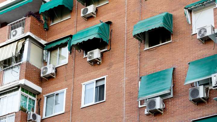 Muere un bebé de un año al caer desde la ventana de un segundo piso en Vitoria