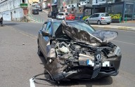 Accidente grave en Tenerife: un coche colisiona con otro aparcado y golpea a una mujer