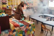 Fumigan escuelas y casas tras seis casos de Coxsackie en Pugnachén, Calkiní