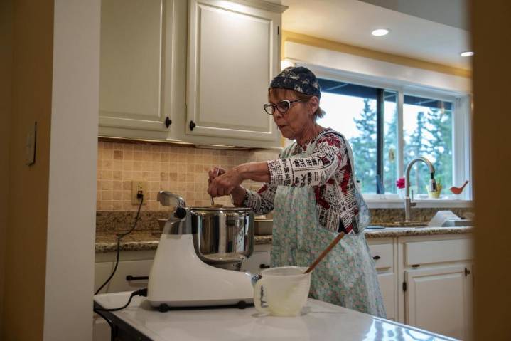 When food banks need bread, a network of 900 home bakers answers the call