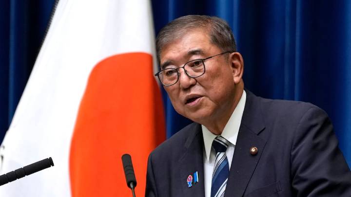 Dimite el primer ministro japonés tras la derrota histórica de su partido en las elecciones de julio