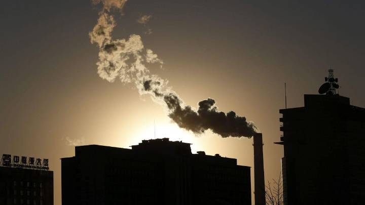 Un estudio global documenta cómo los combustibles fósiles dañan la salud desde la extracción hasta el desecho