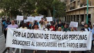 El barrio se planta: más de 500 vecinos salen a la calle por la "grave situación" del Parque Bruil