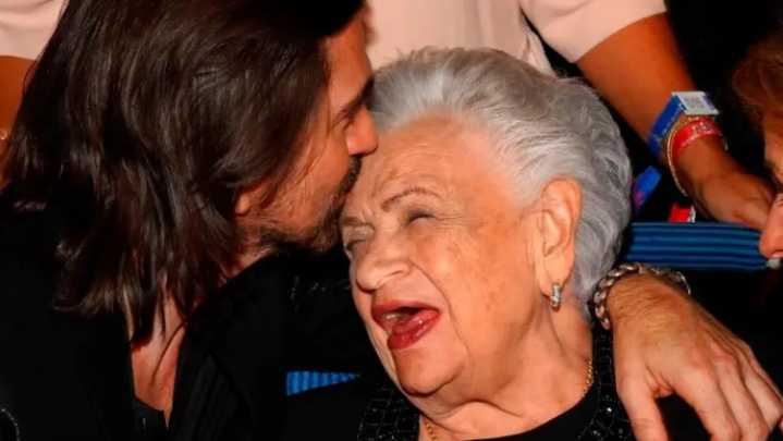 Se llevó todo: conmovedora carta de Juanes tras la partida de su madre