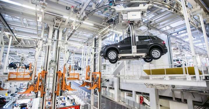 VW y Stellantis confirman la parada inminente de algunas fábricas europeas mientras Bruselas mira para otro lado