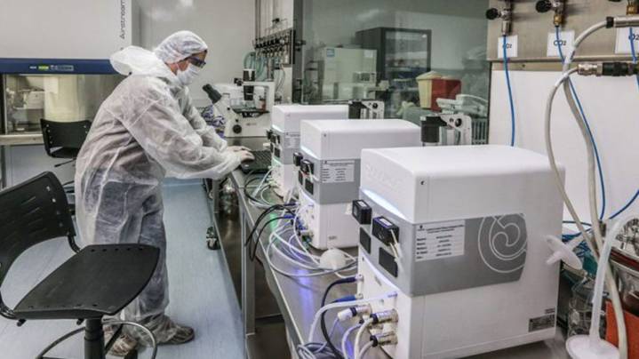 Del plan anti Covid, en la actualidad el Estado solo aplica una vacuna que está cuestionada y fuera de regla
