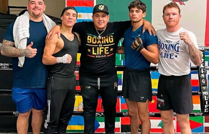 Eddy Reynoso defiende a “Canelo” tras la derrota ante Terence Crawford