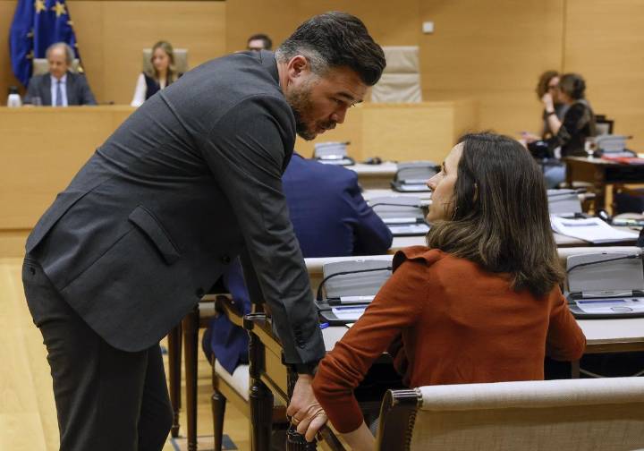 'Adeu' al idilio Podemos