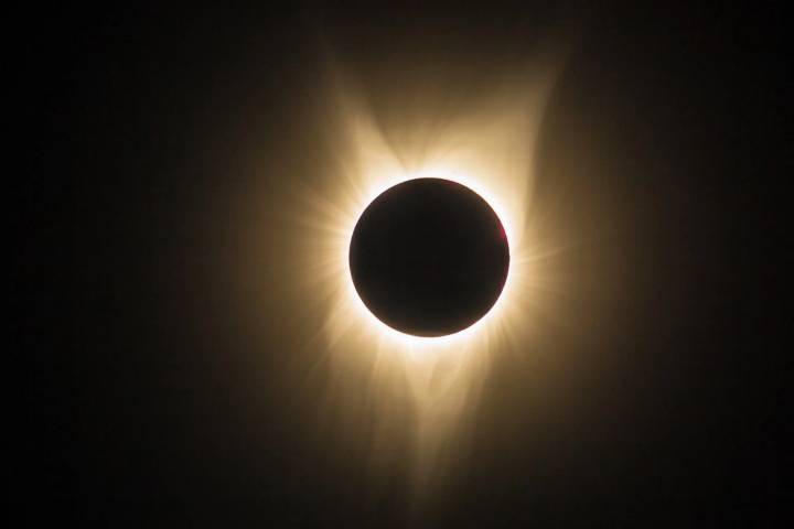Eclipse solar de septiembre despierta el entusiasmo de astrónomos y aficionados en todo el mundo