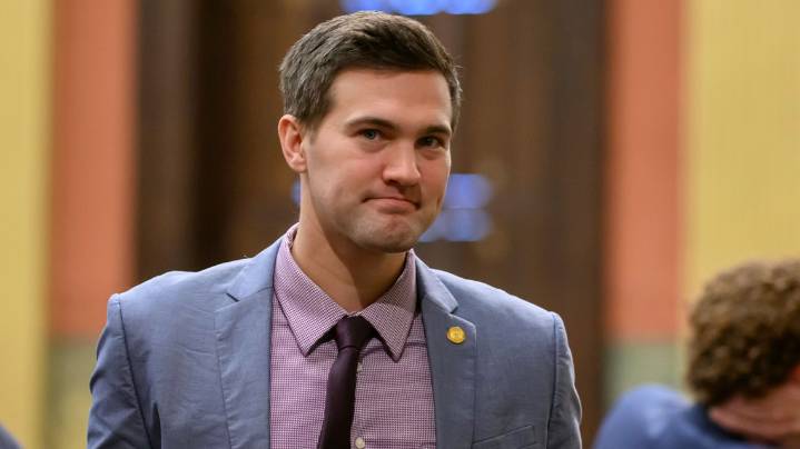 Proposed Michigan bill would ban porn, levy fines or jailtime for distributing