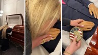 La viuda de Charlie Kirk muestra duras imágenes rota de dolor ante el cuerpo de su marido en el féretro: "Descansa"