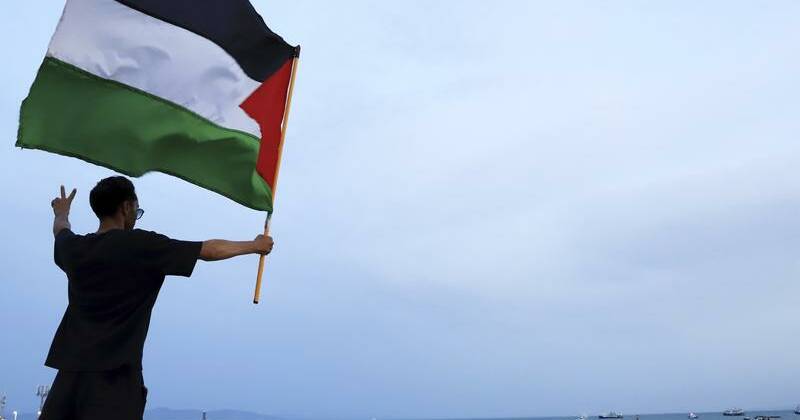 Italy sends second navy ship to escort Gaza flotilla