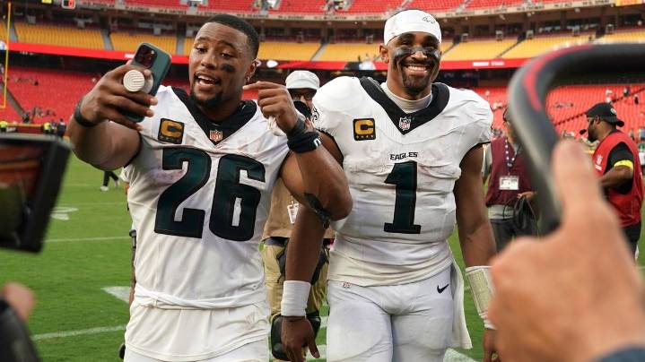 Eagles lay down the smack talk and silence tush-push doubters on way to undefeated start