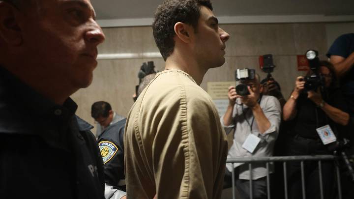 Juez de NY desestima cargos de terrorismo contra Luigi Mangione