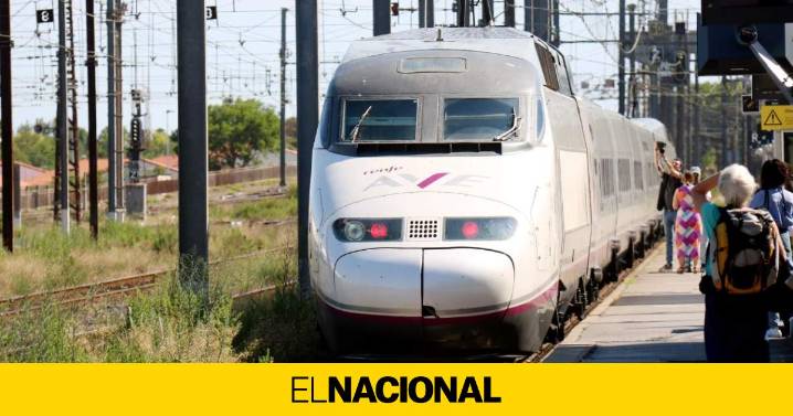Restablecida la circulación de alta velocidad entre Barcelona y Madrid por un incendio próximo a la vía