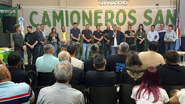 Camioneros de Santa Fe presentó la lista "Verde y Blanca