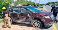 Joven se salva de milagro tras volcar su camioneta en bulevar de Nuevo Laredo
