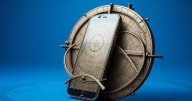 El celular de Dios: hallaron un "smartphone" de más de 1000 años con inscripciones en árabe y hebreo