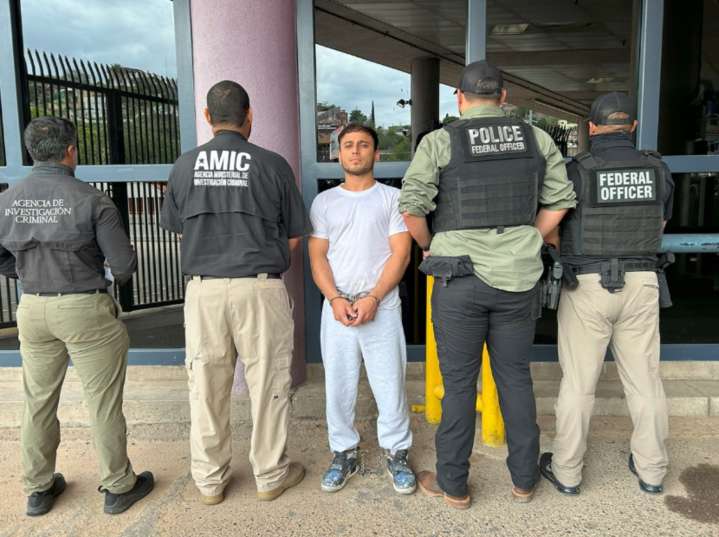 ICE expulsa a indocumentado buscado en México por supuesta violación agravada