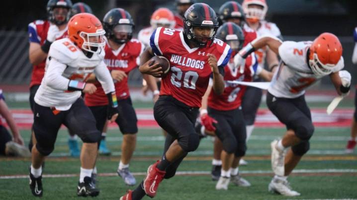 Island Trees' Lukas Bazelais helps football team roll in season opener