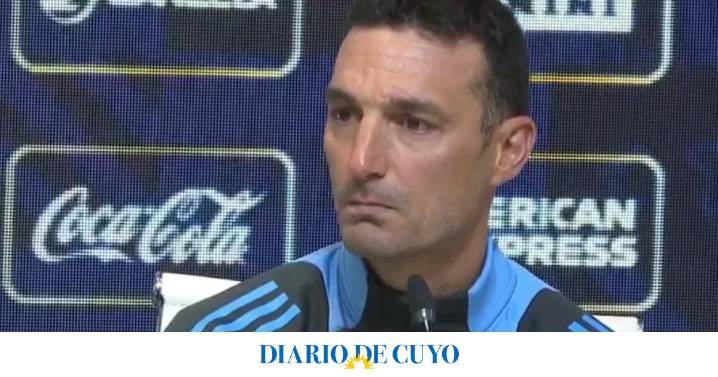 Las lágrimas de un periodista conmovieron a Scaloni en conferencia: “Me diste la alegría más grande de mi vida”
