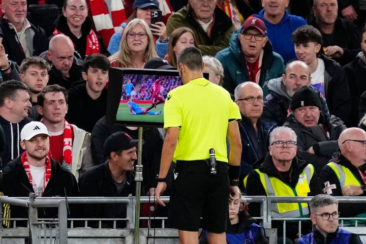 Adiós al VAR: la innovadora medida arbitral que probará la FIFA en el Mundial Sub 20 de Chile