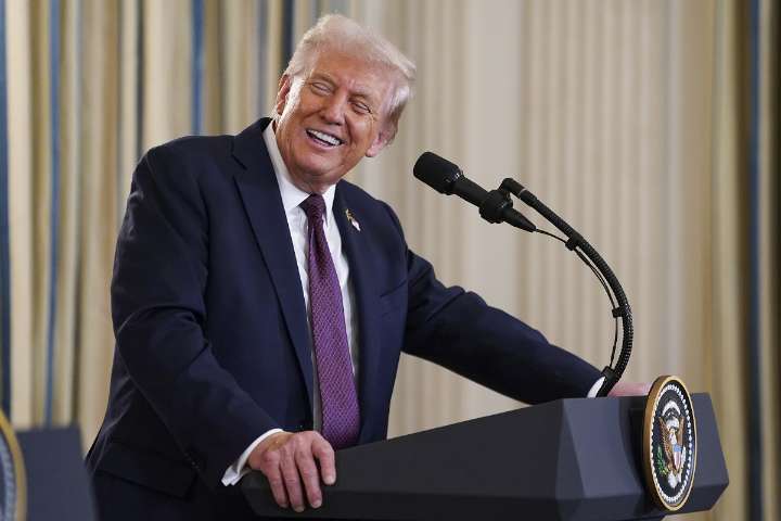 Trump anuncia aranceles del 100% a películas extranjeras y otros “sustanciales” a muebles