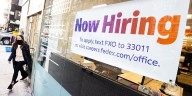 Datos de empleo en Estados Unidos son revisados a la baja