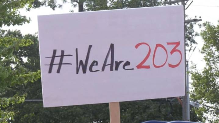 Naperville District 203 board and teachers union sign off on new contract