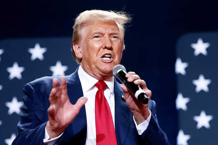 Trump pide a la Corte Suprema que le permita aplicar la política de pasaportes para personas transgénero y no binarias