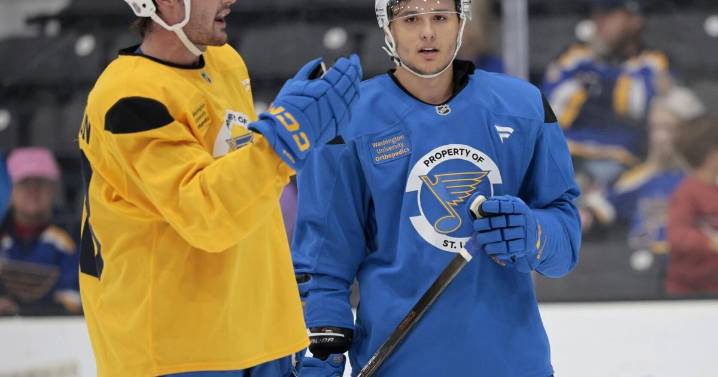 Blues lose preseason opener to Stars in shootout, 2