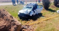 Despiste en la autopista: tres heridos tras impactar contra un poste en Justo Daract