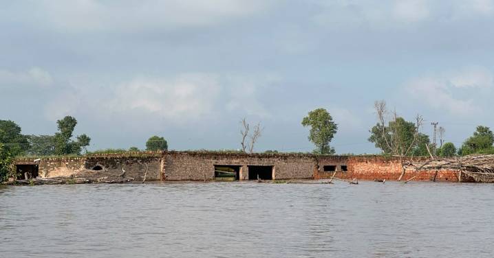 Casi 900 muertos por lluvias mientras la emergencia se agrava en el este de Pakistán